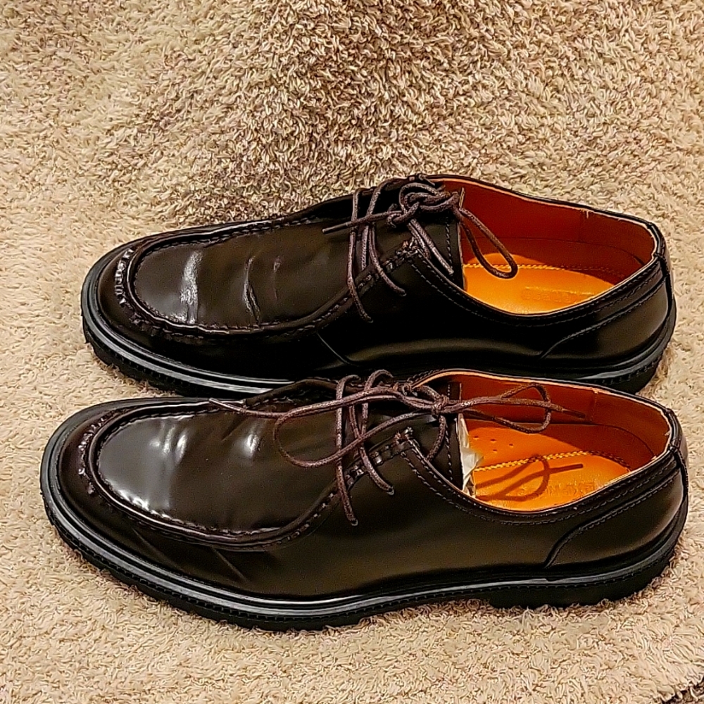 Sz 10 Men's Leather Modern dress shoes